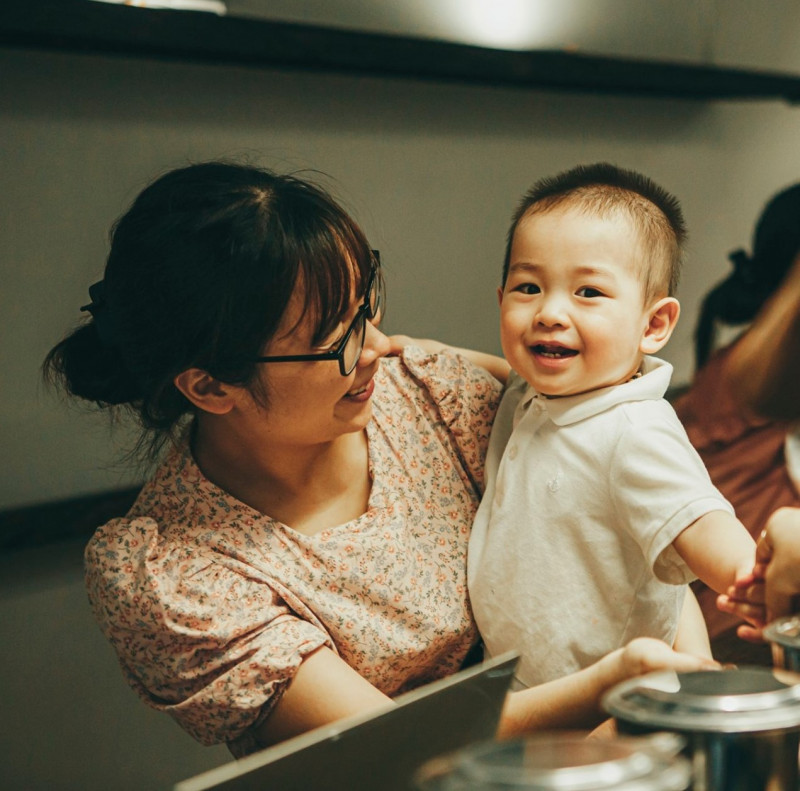 Mẹ Và Bé